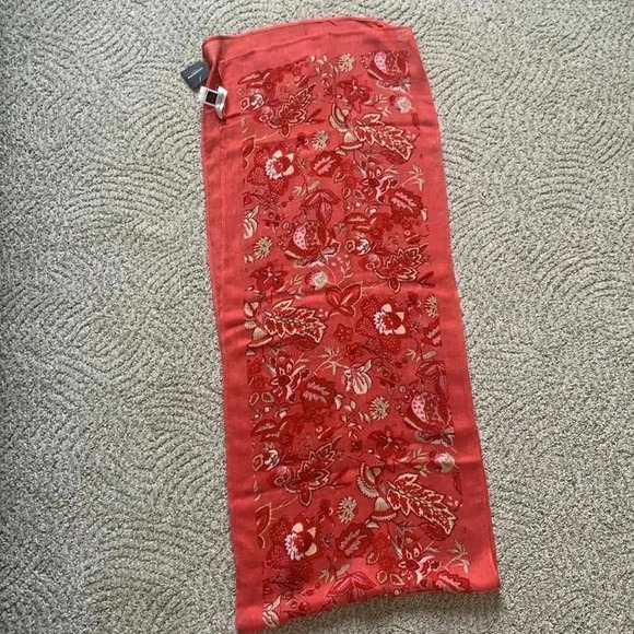 Liz Claiborne pink printed scarf NWT - Picture 8 of 9